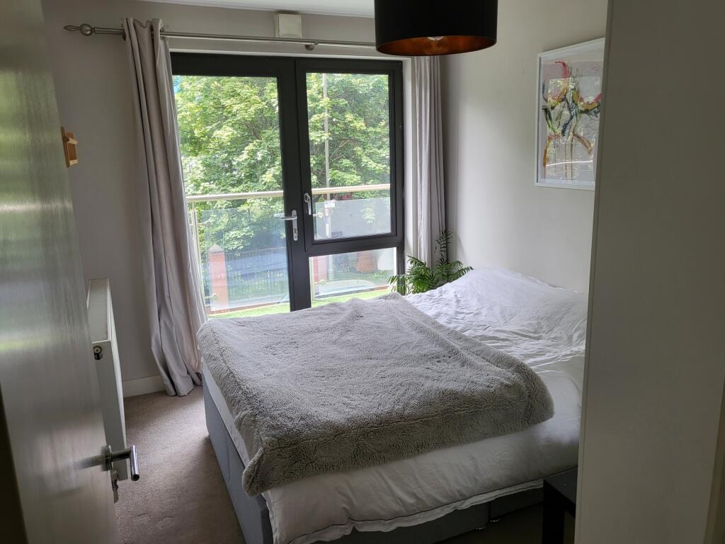 property in Gwynne Road, 
Battersea, SW11