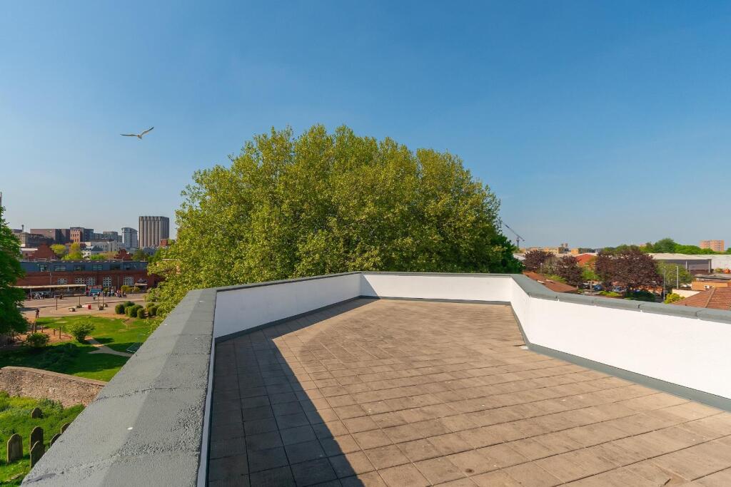 0C6SBV - Communal Roof Terrace C.jpg