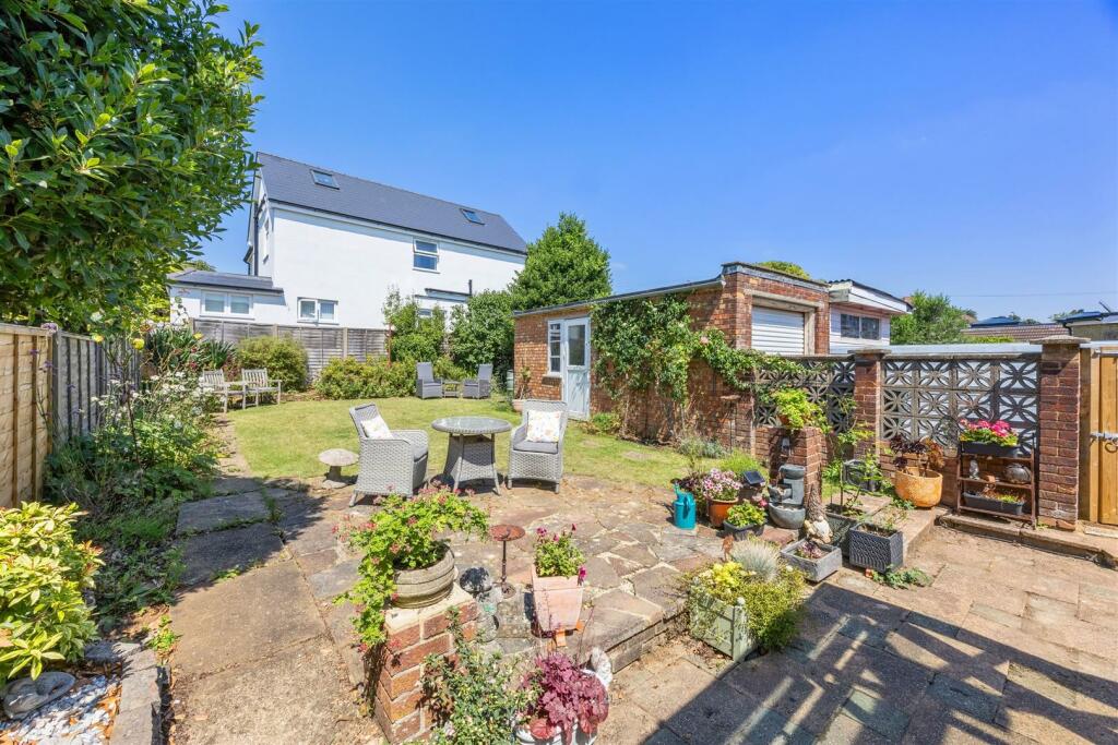 Fallowfield Crescent 60 GARDEN 2.jpeg