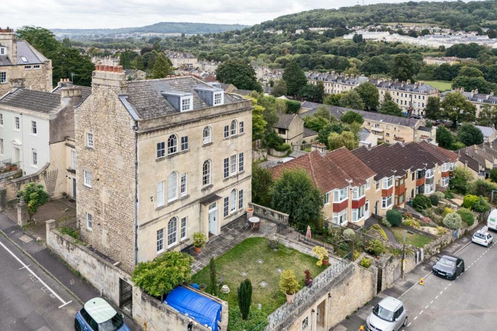 Flat 5, 28, Upper East Hayes Bath, BA1 6LP - Aeria
