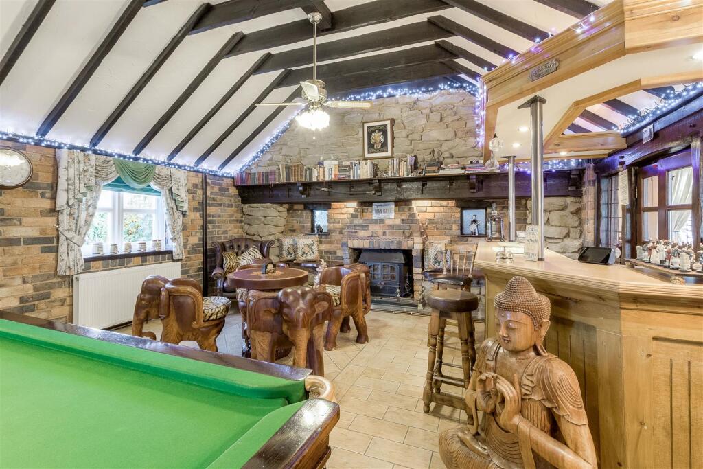 Main Road, Baxterley