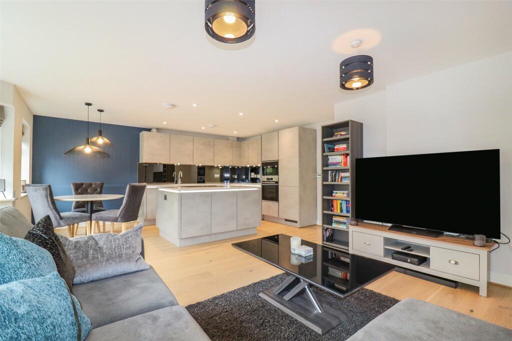 Kitchen/Living Space