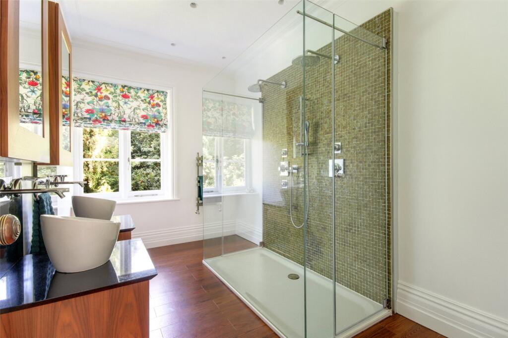 En Suite Shower Room