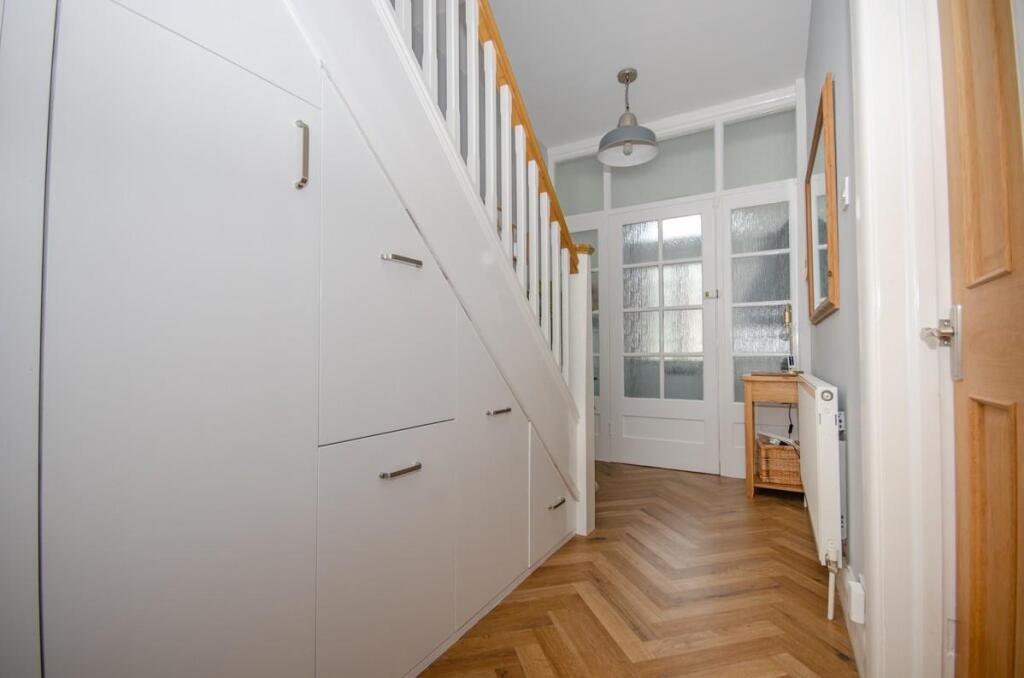 Entrance hall.jpg