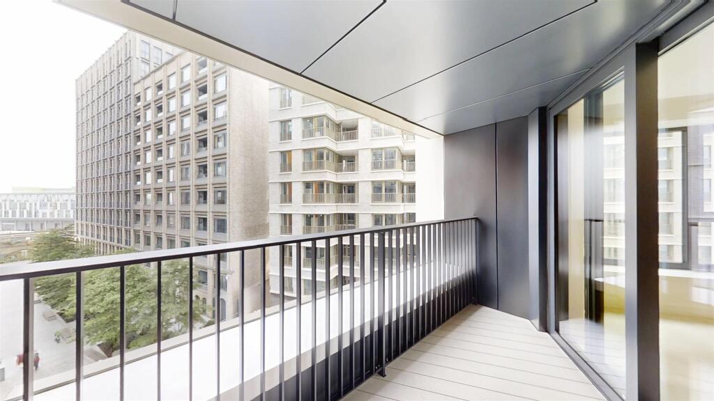 Linear-Place-Nine-Elms-06092025_181822.jpg