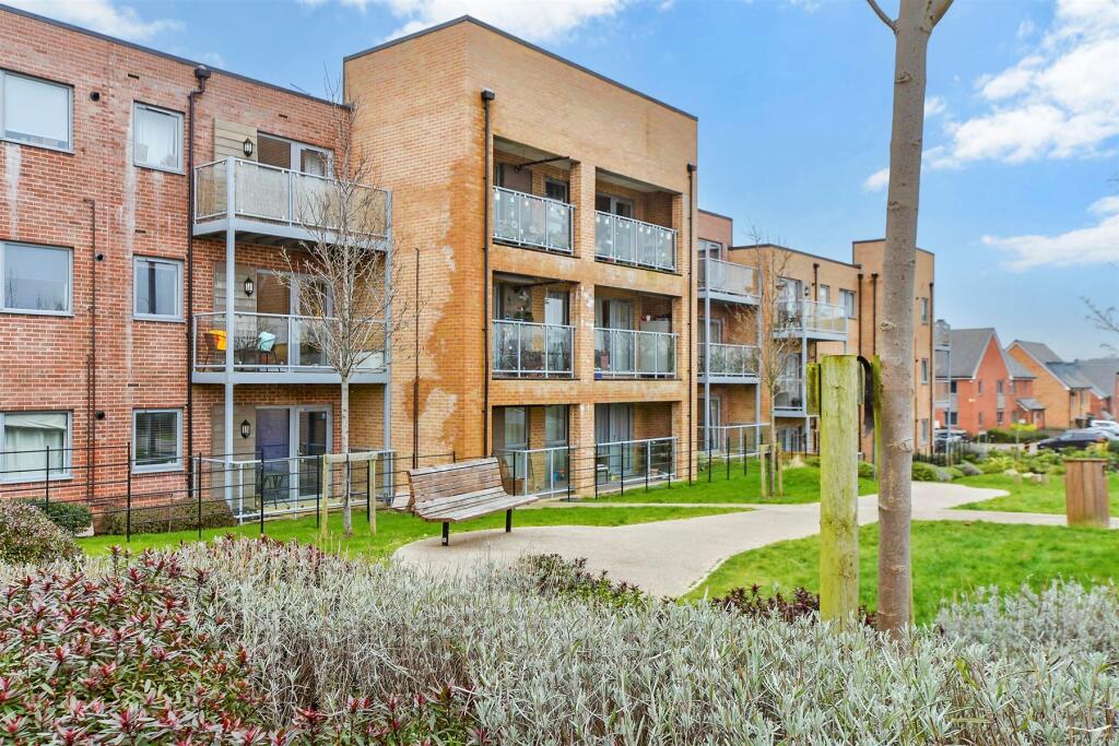 External Lifestyle Photograph