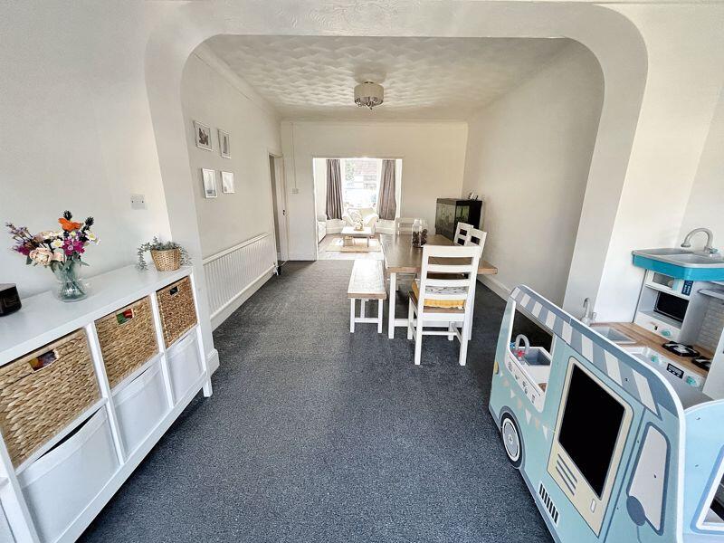 Garden/play room