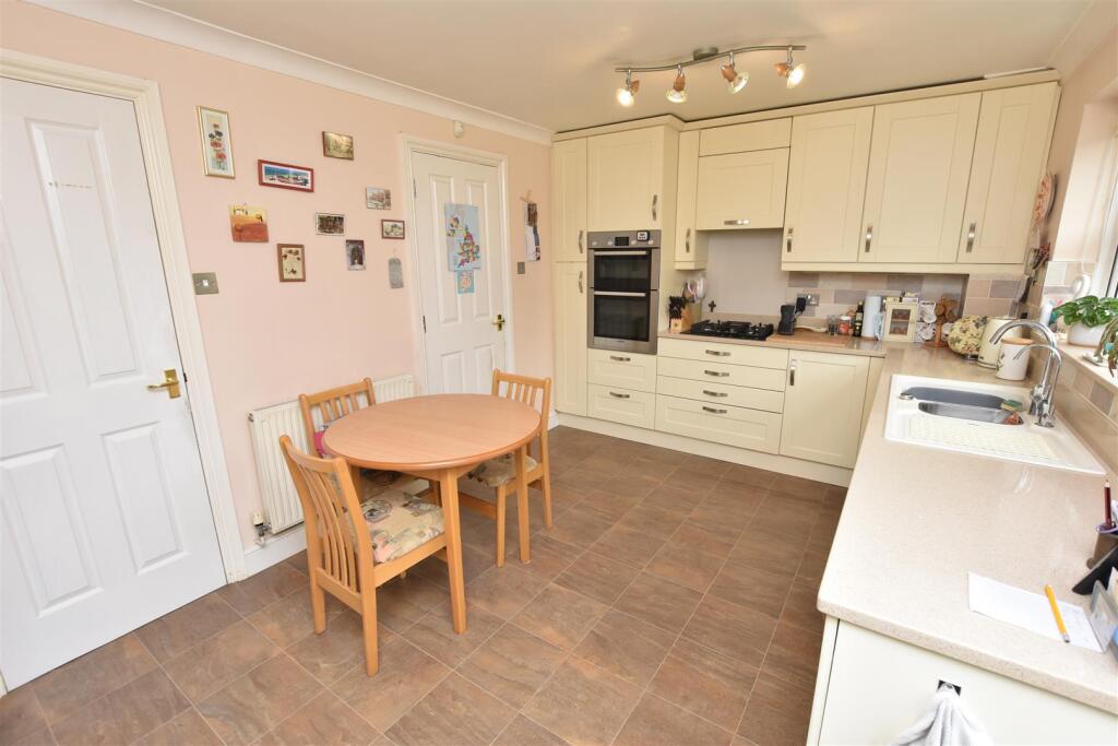 DSC_0975 - Copy (6).JPG