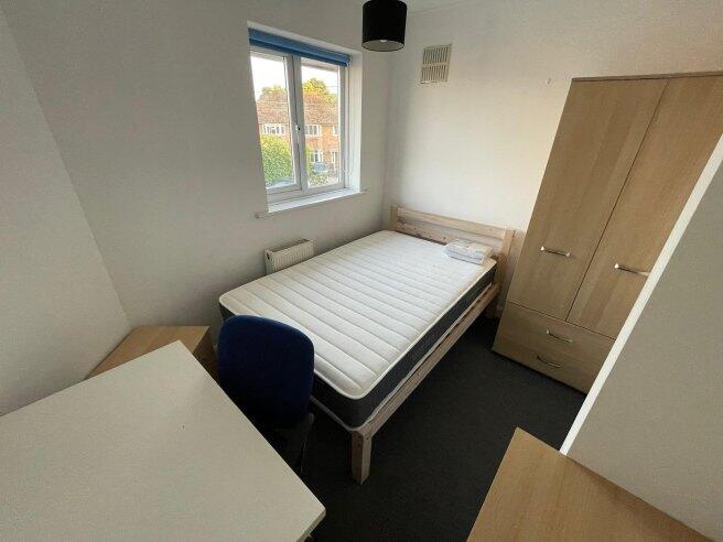 hillside-avenue-ct2-8ez-1015072