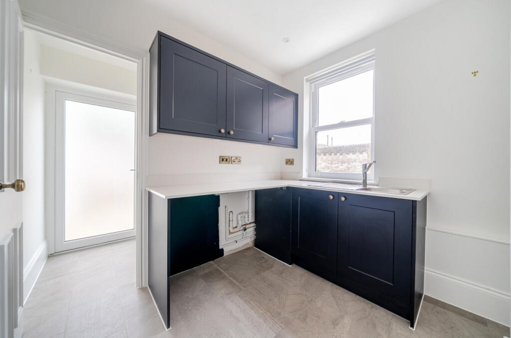 1354348-18-68c1b1...