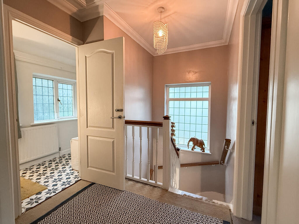 20251029_14342171...