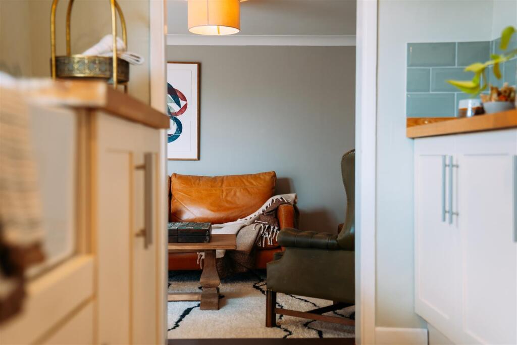 13 Southgate Street [Kitchen Detail] 02.jpg