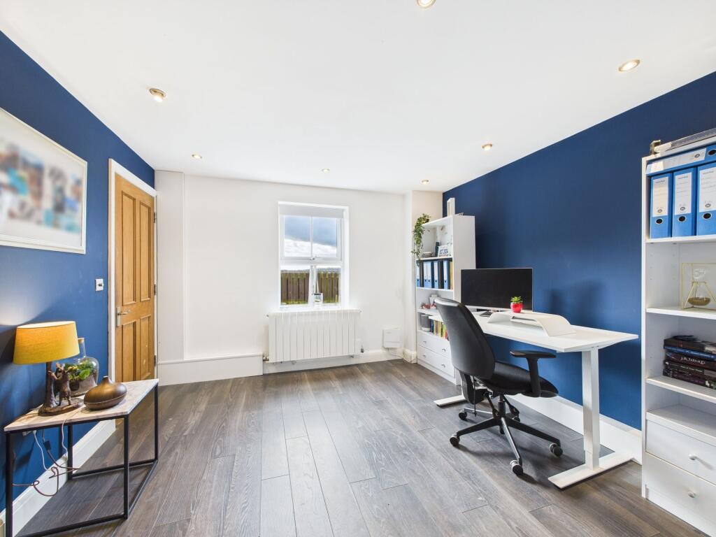 Snug/Office/Playroom