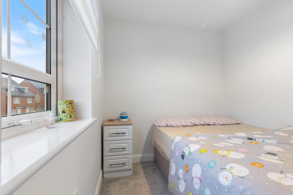 27 Riverside Lane, W
