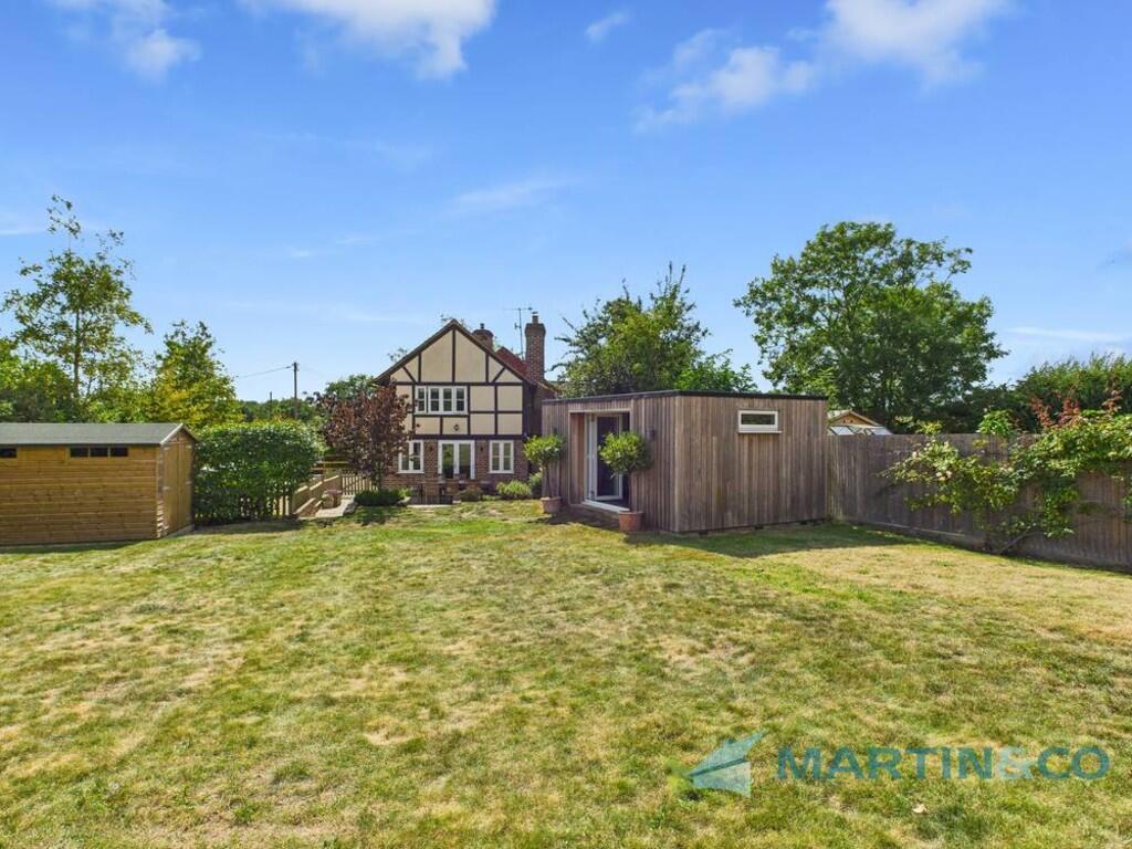 CAM02145G0-PR0073...