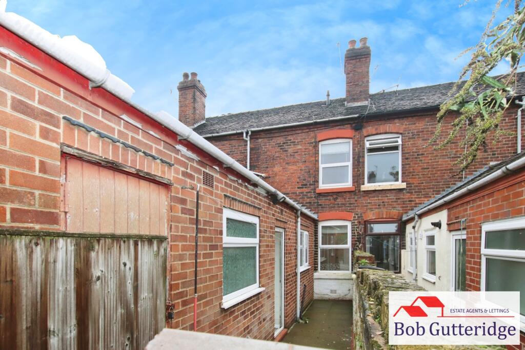ENCLOSED REAR YARD