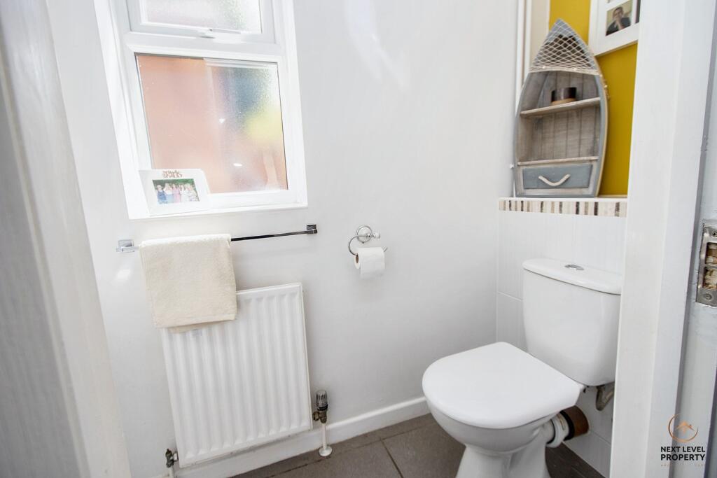 Cloakroom/wc