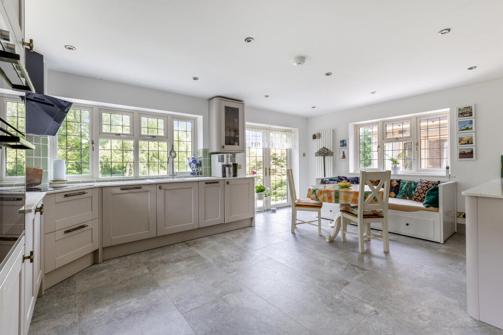 Kitchen/Breakfast Room