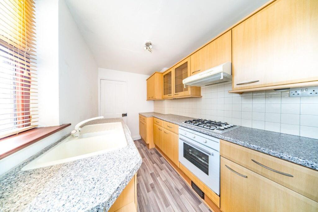 46 Columbia Road kitchen.jpg