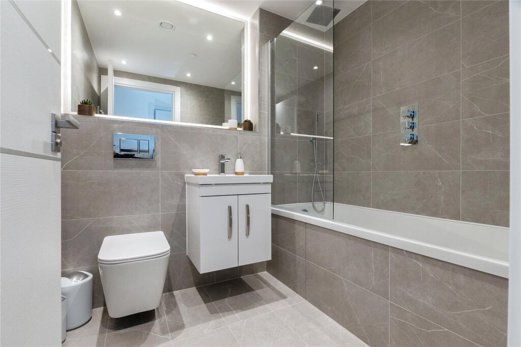 Show Apartment