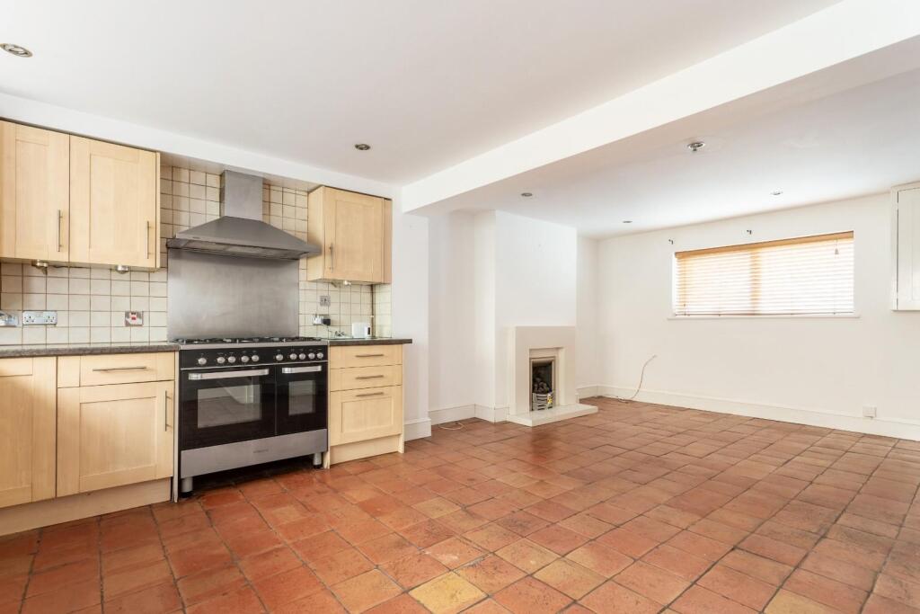 Shirley Street-3.jpg