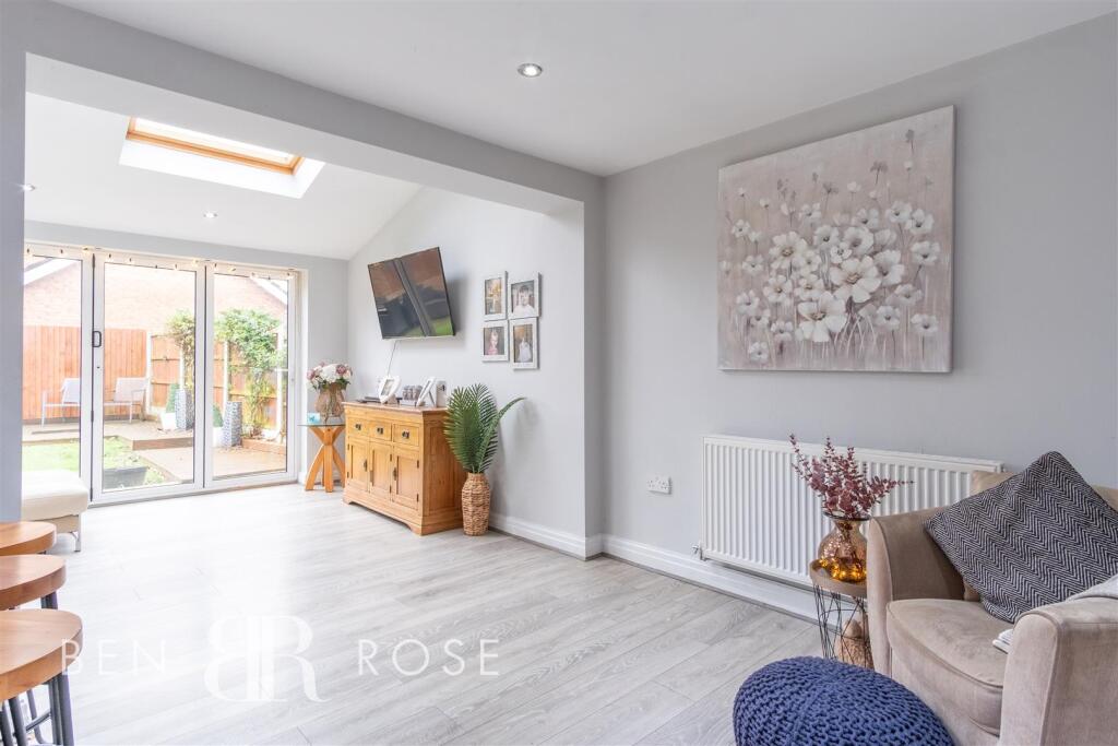 Breakfast/Family Room