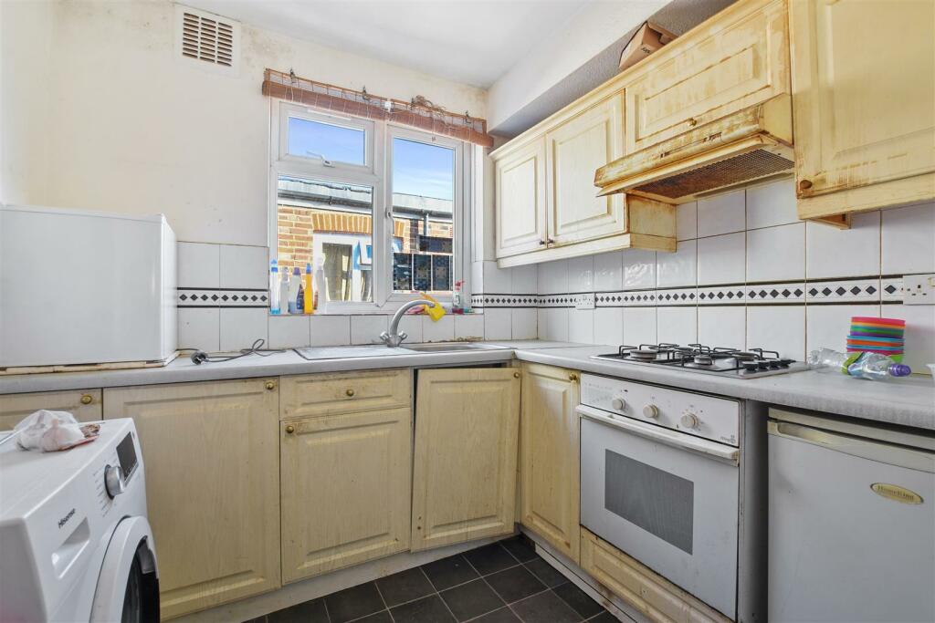 12-a250GCWT - FFF 78 Wakeman Road - Kitchen -Origi