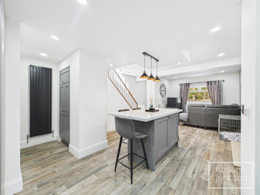 Living/Dining Area