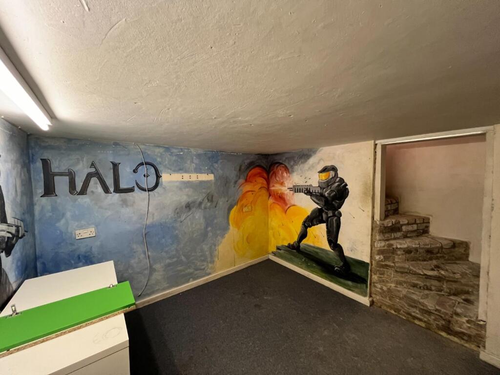Cellar (not liveable room space)
