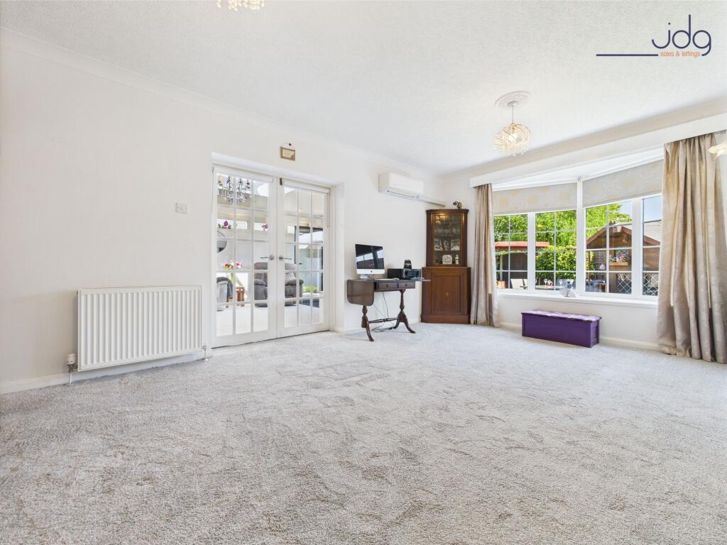 Reception Room / Bedroom