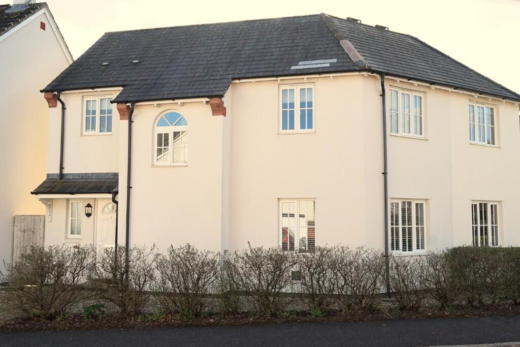 Lupin Way, nice corner plot, new boiler