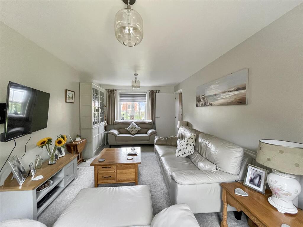 sitting room.JPG