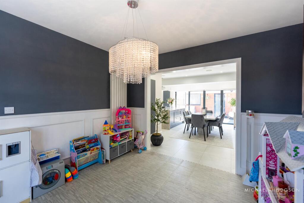 Dykelands Road-24.jpg