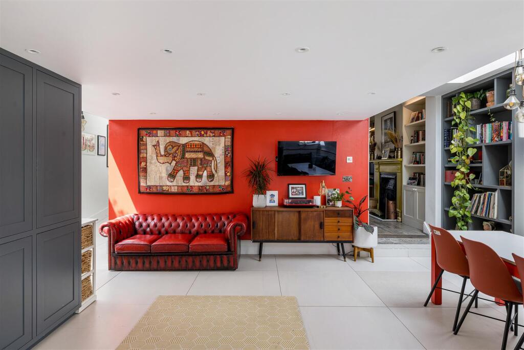 Princes Road, IG9