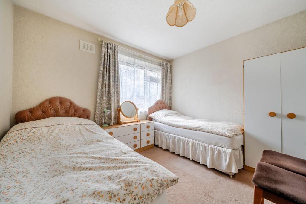 Pinney Close, Taunton