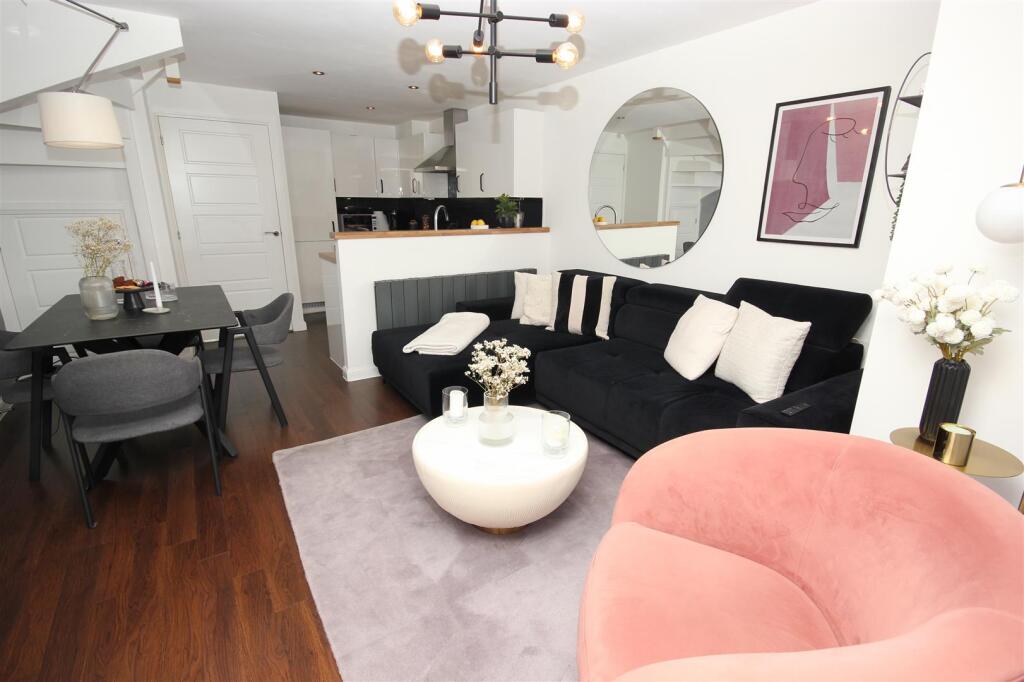 Open Plan Lounge Dining Kitchen.jpg