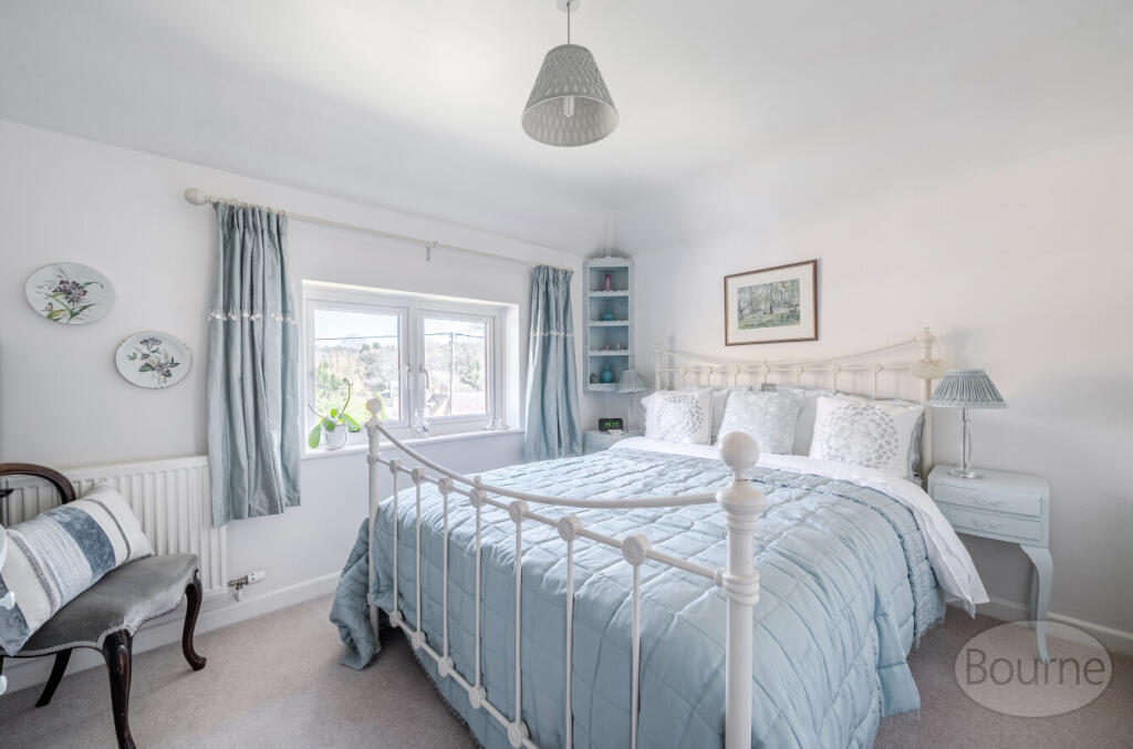 8950300c-dc1b-4cd...