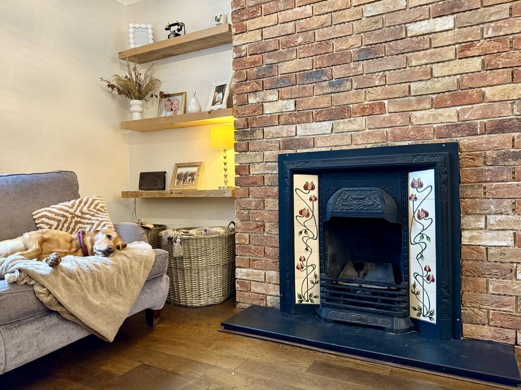 Family Room Firep...