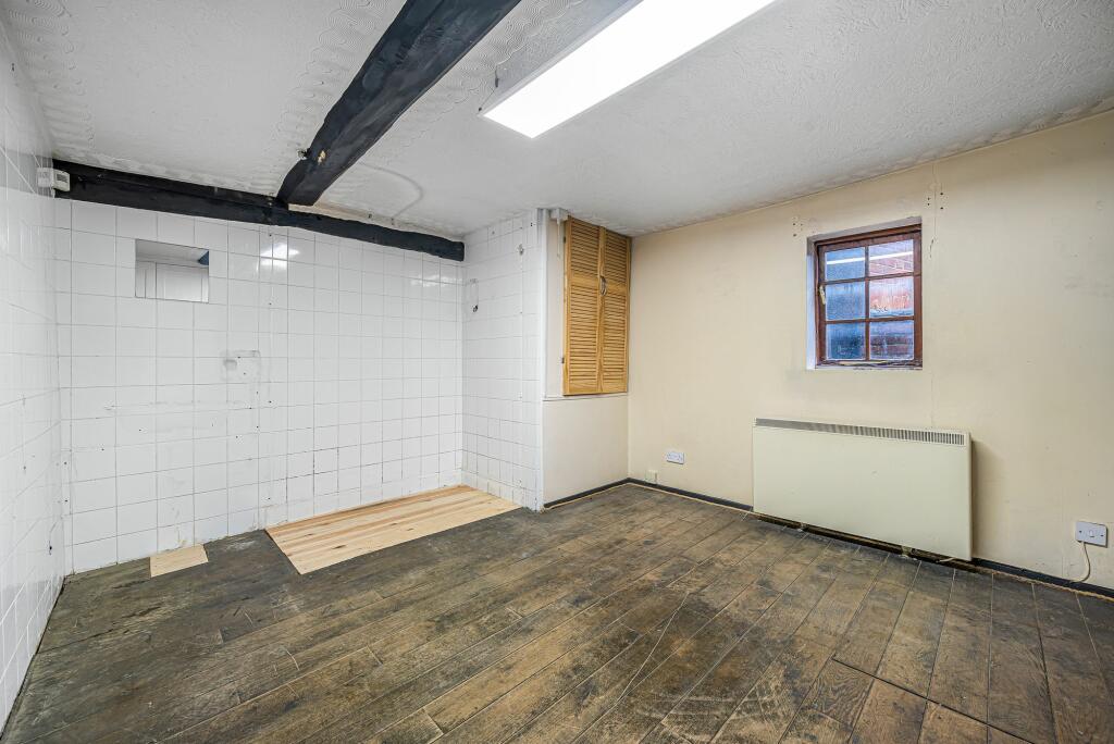 Commercial Unit Office 5 West Street