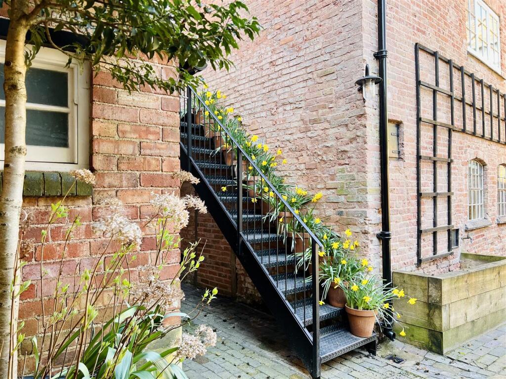 Entrance Courtyard Stairs