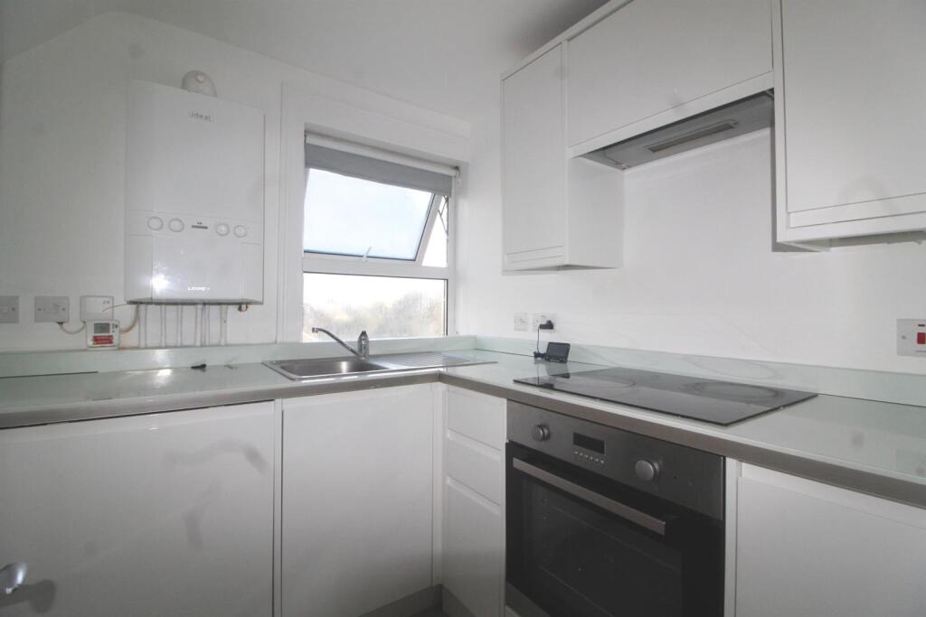 e Kitchen.jpg
