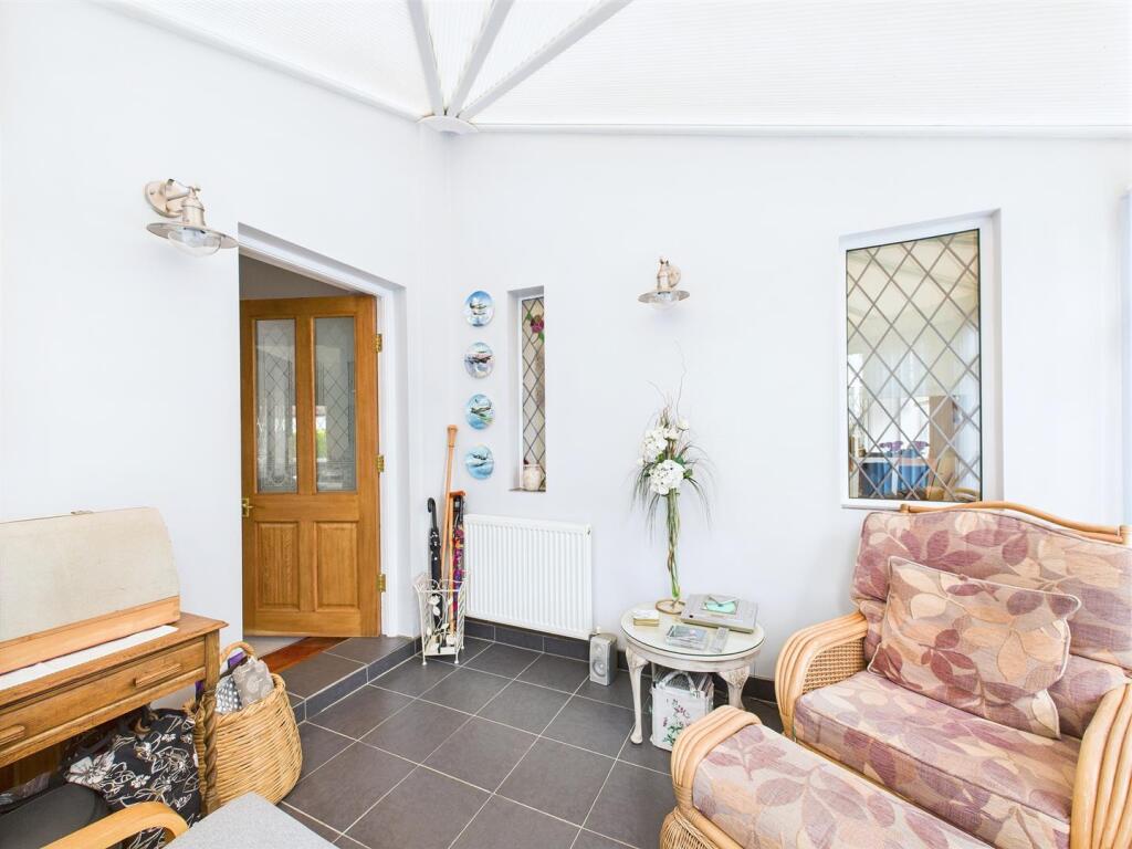 Entry/Conservatory