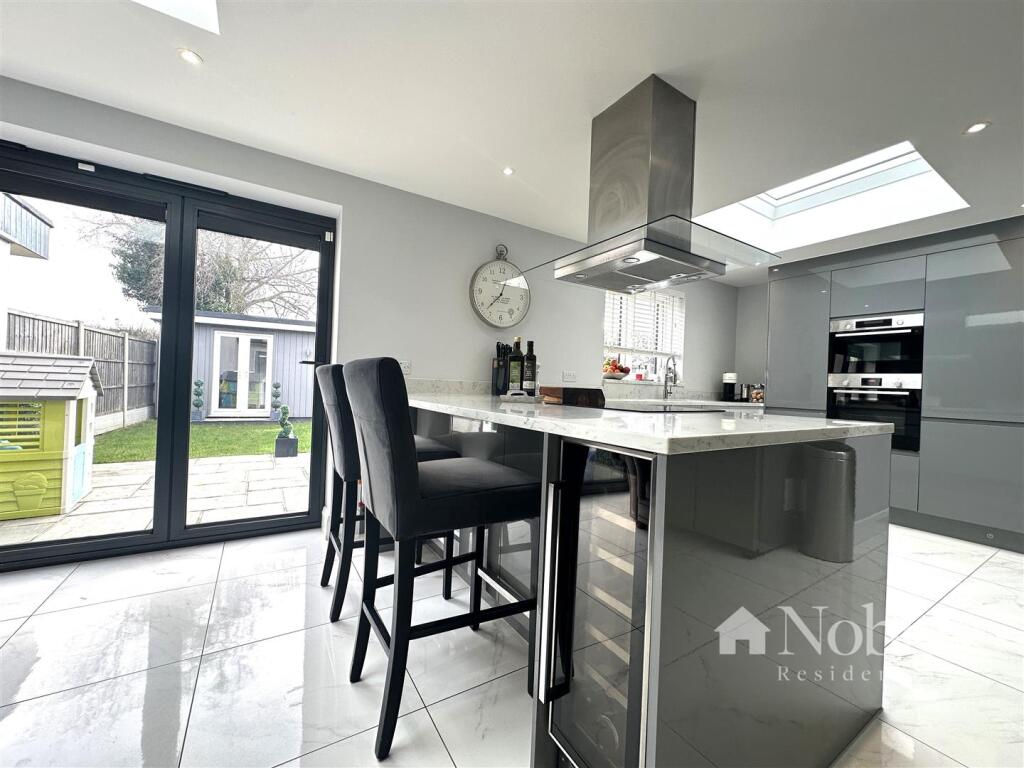 Open Plan Living/Kitchen/Dining Area