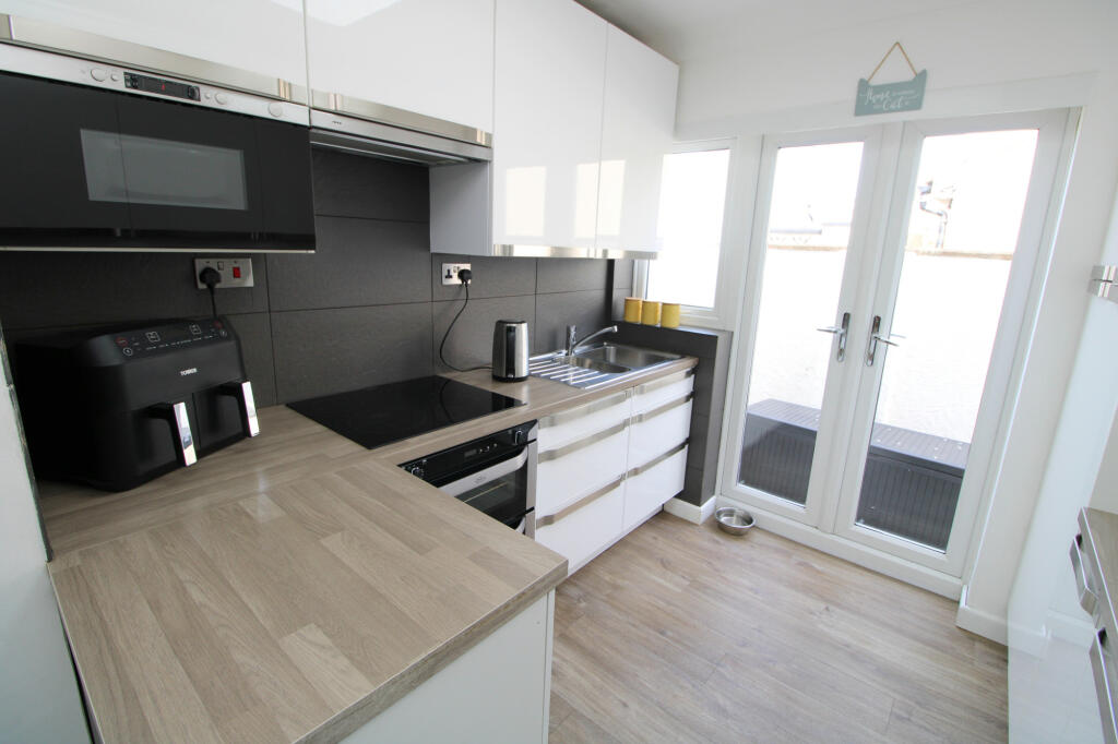 Tudor Grove,  Kinmel Bay, LL18