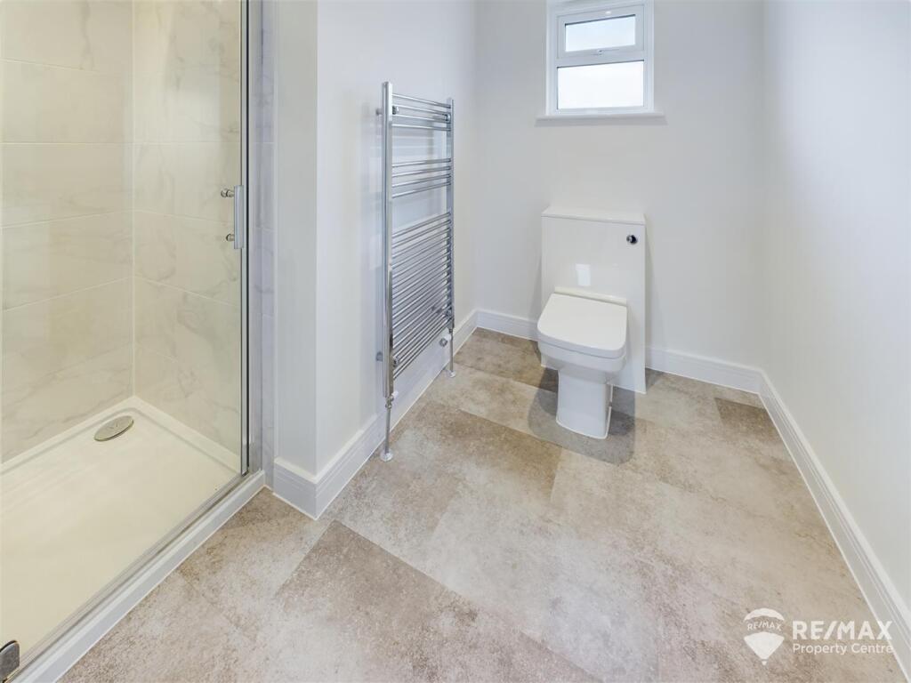 En-suite Shower Room.jpg