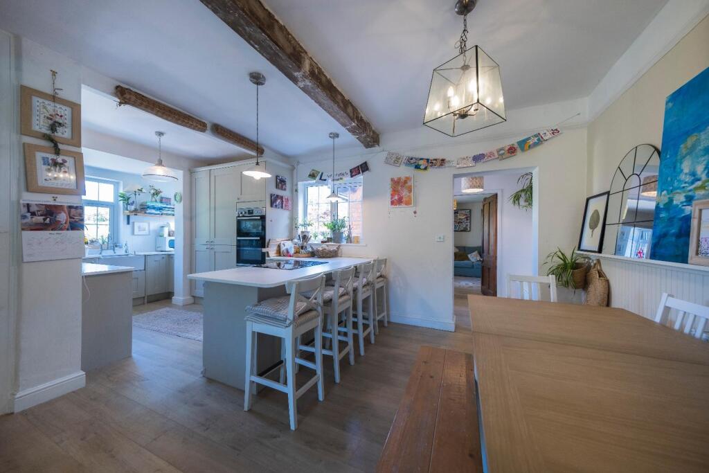 3 Manor Cottages-007.JPG