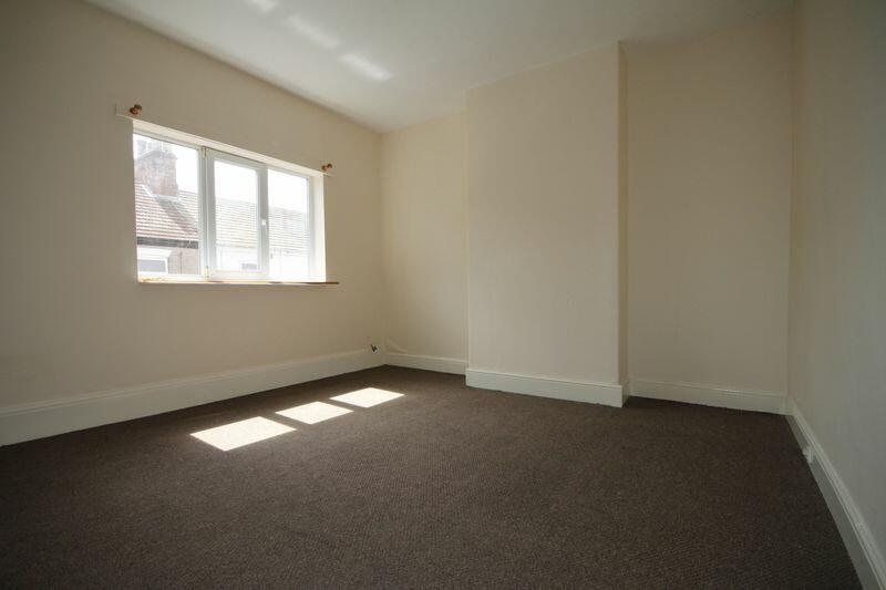 Front bedroom 