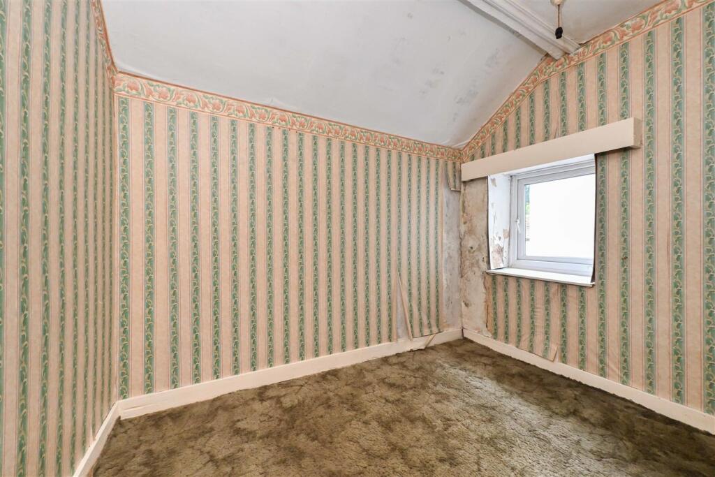 310725 Laura Place, Box Hill, Corsham     026.JPG