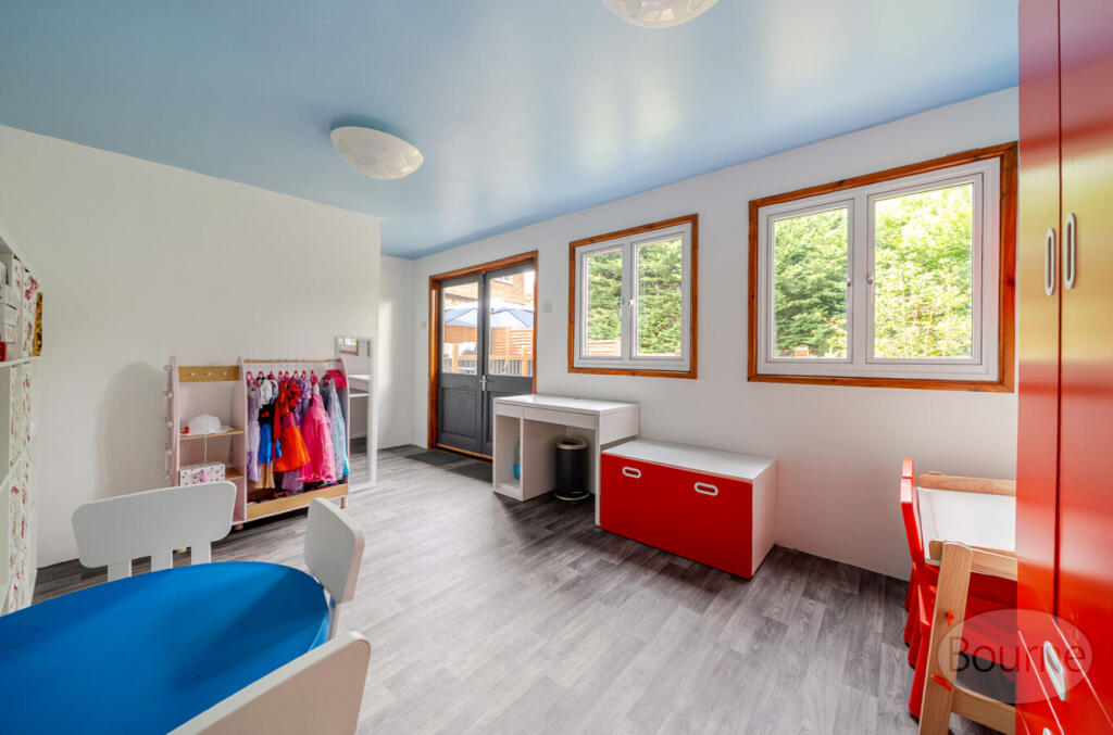 e9237512-c107-4c4...