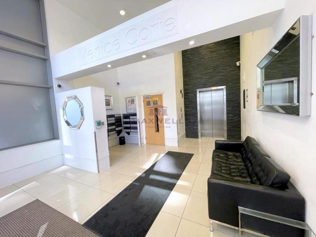 For Sale, Buy - Studion in London, Lewisham, SE13 